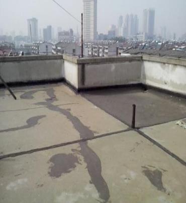 阿合奇漏水维修 楼顶漏水是什么原因，楼顶漏水维修方法是什么?